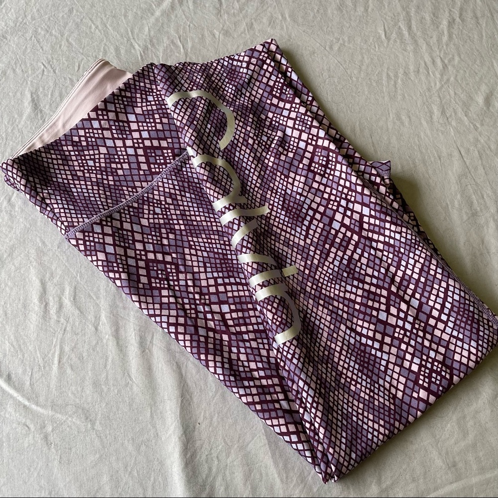 Calvin Klein Snake Print Performance Wick Legging… - image 5